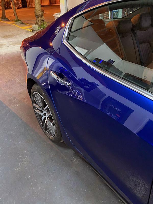 Maserati Ghibli blu