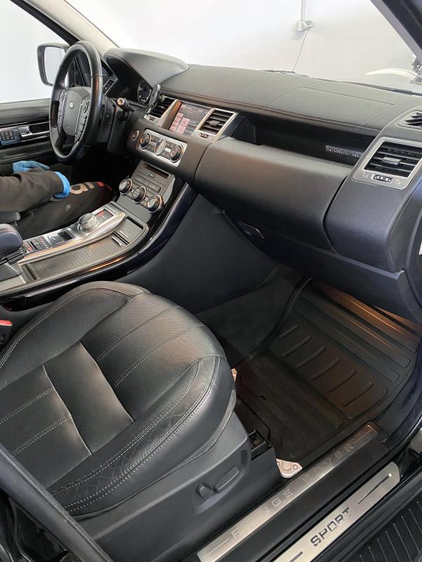 Range Rover interior